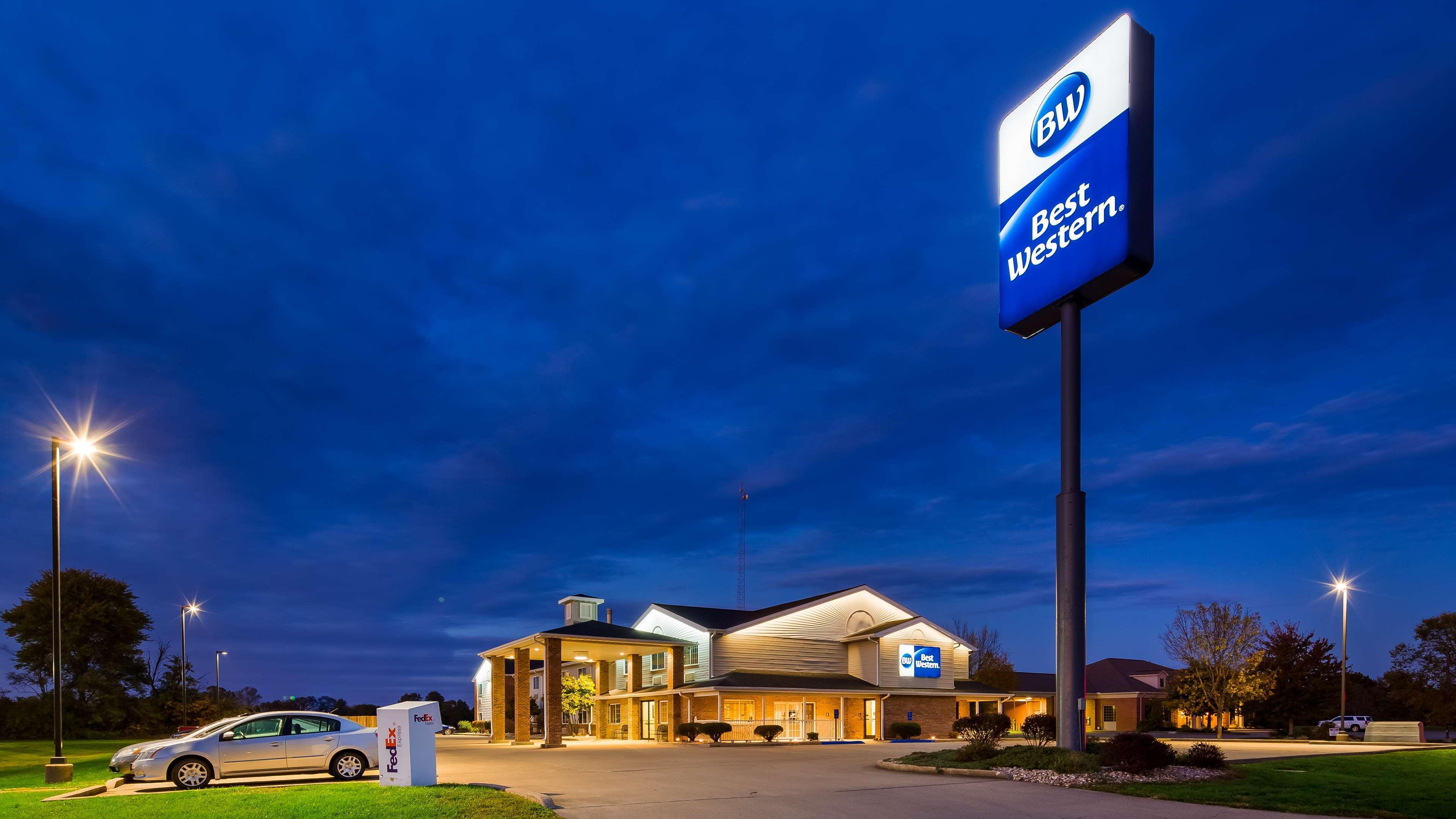 Vista Exterior Best Western Flora Inn