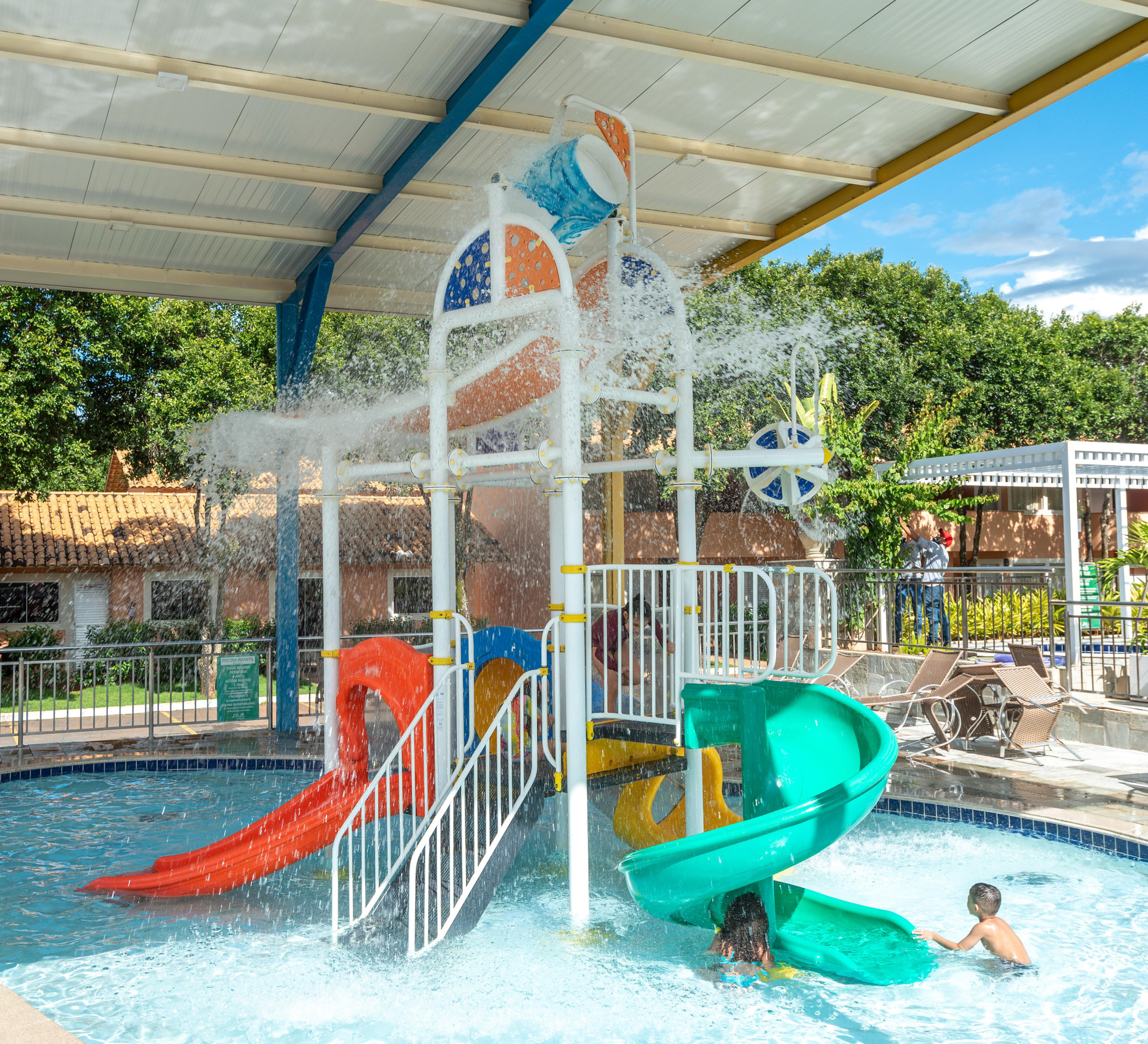 Vista Piscina DiRoma Fiori - Direto com o Grupo DiRoma - acesso ao Acqua Park com café da manhã