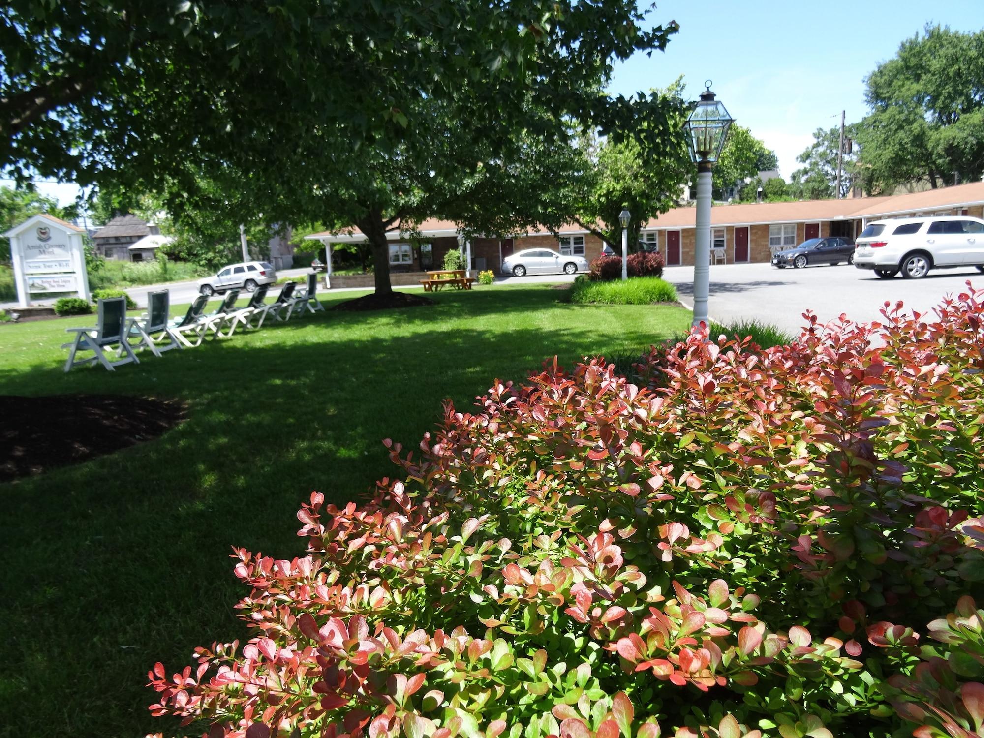 Vista Exterior Amish Country Motel