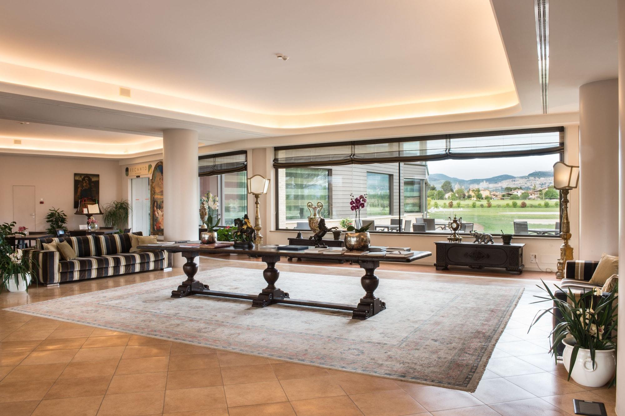 Vista Lobby Hotel Valle di Assisi Spa & Golf