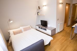 Alquiler Vacacional - Comfort Escaldes. Apartment with free parking HUT 5003