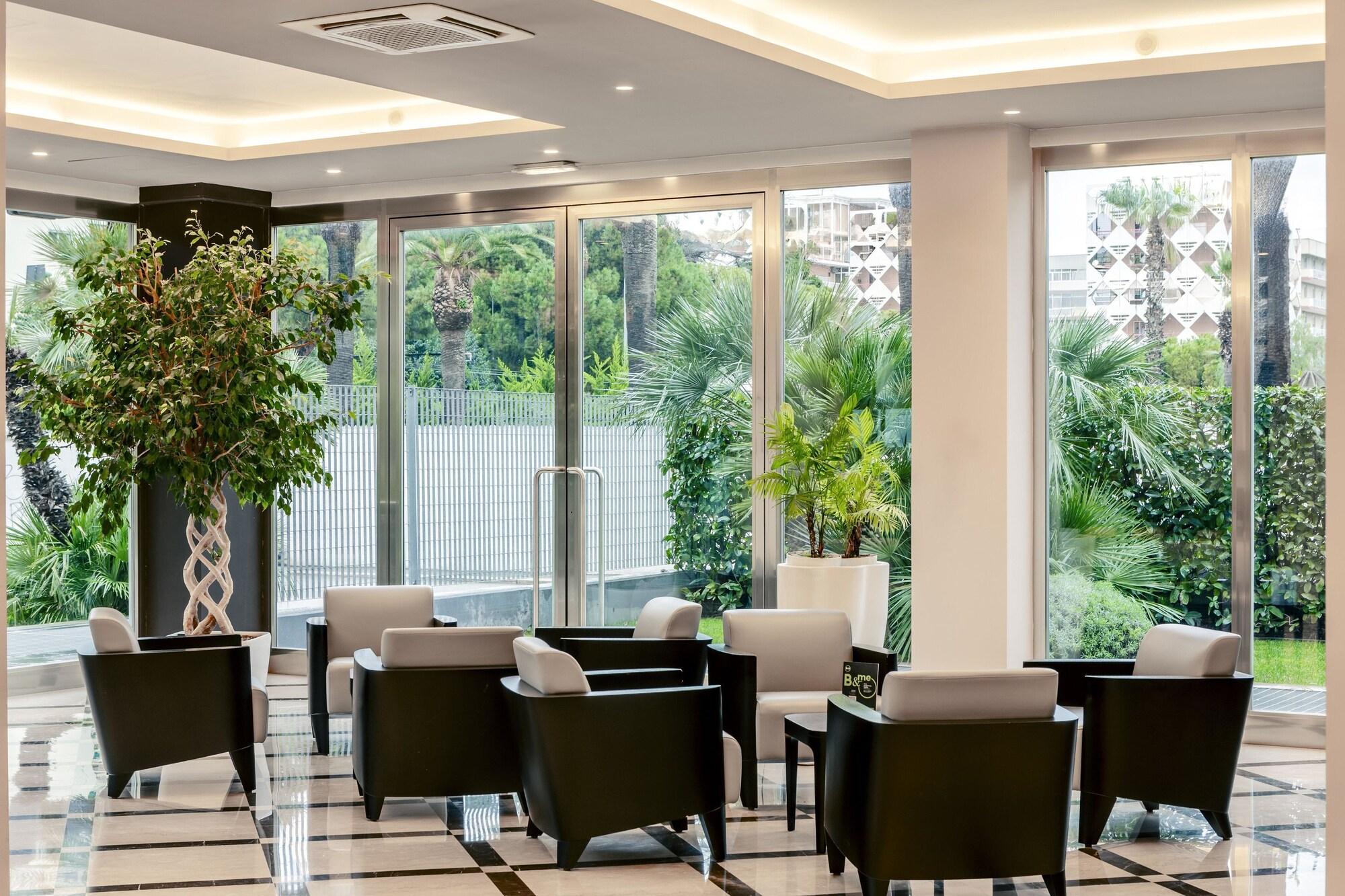 Vista Lobby B&B Hotel Bari Rondò