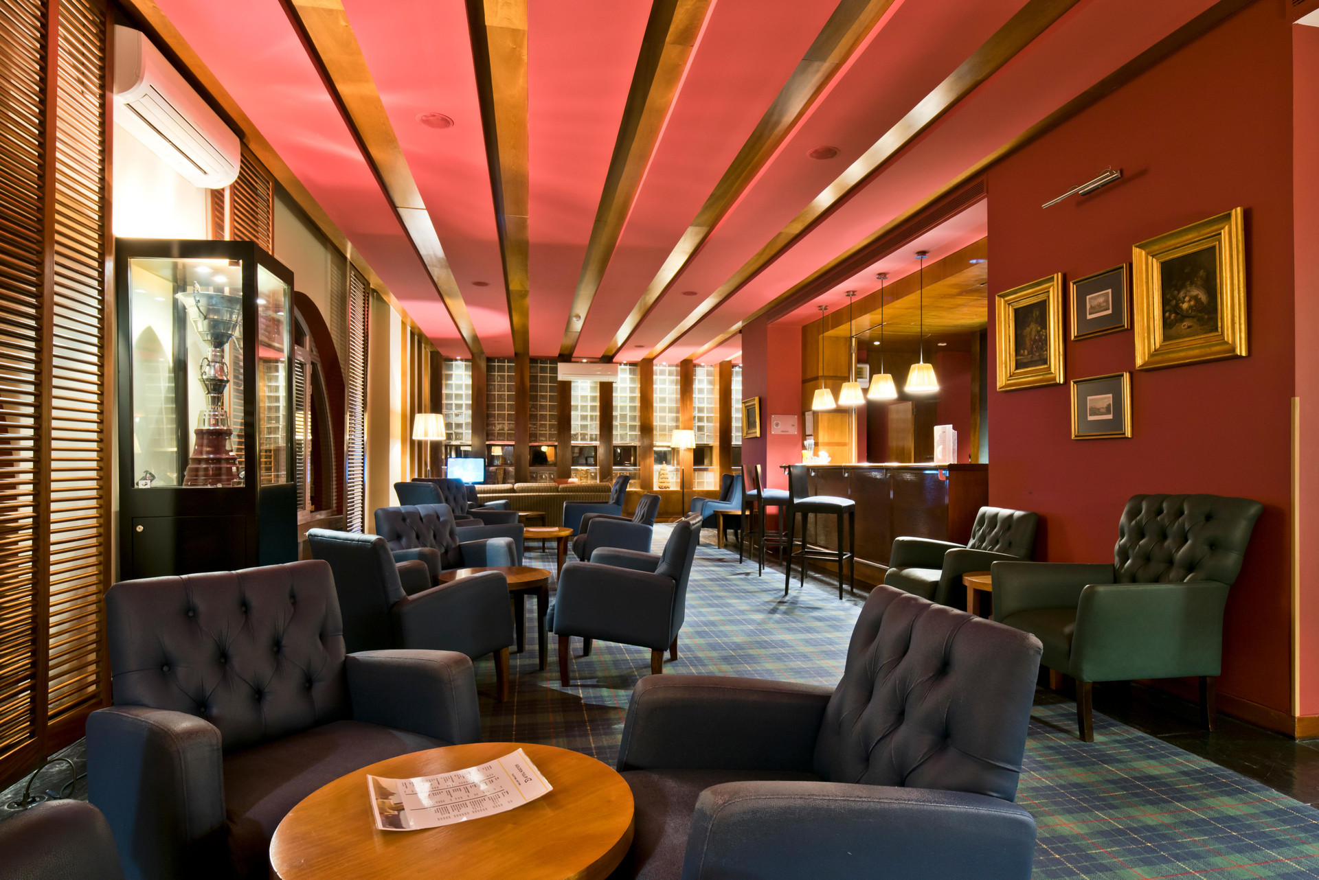 Bar/Salón Hotel Golden Tulip Caramulo