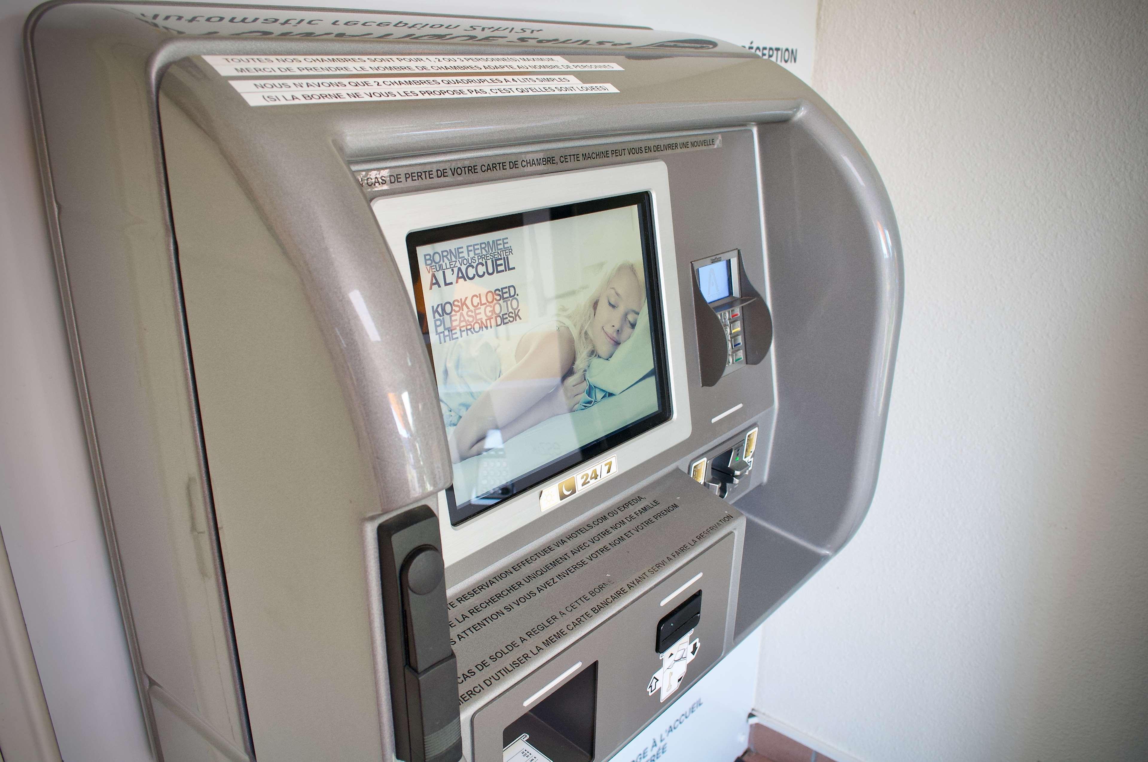 Vista Lobby Premiere Classe Bordeaux Sud Pessac Bersol