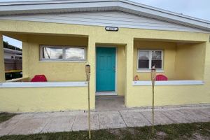 Alojamiento - 1 Bed Room Pool Steps to Beach