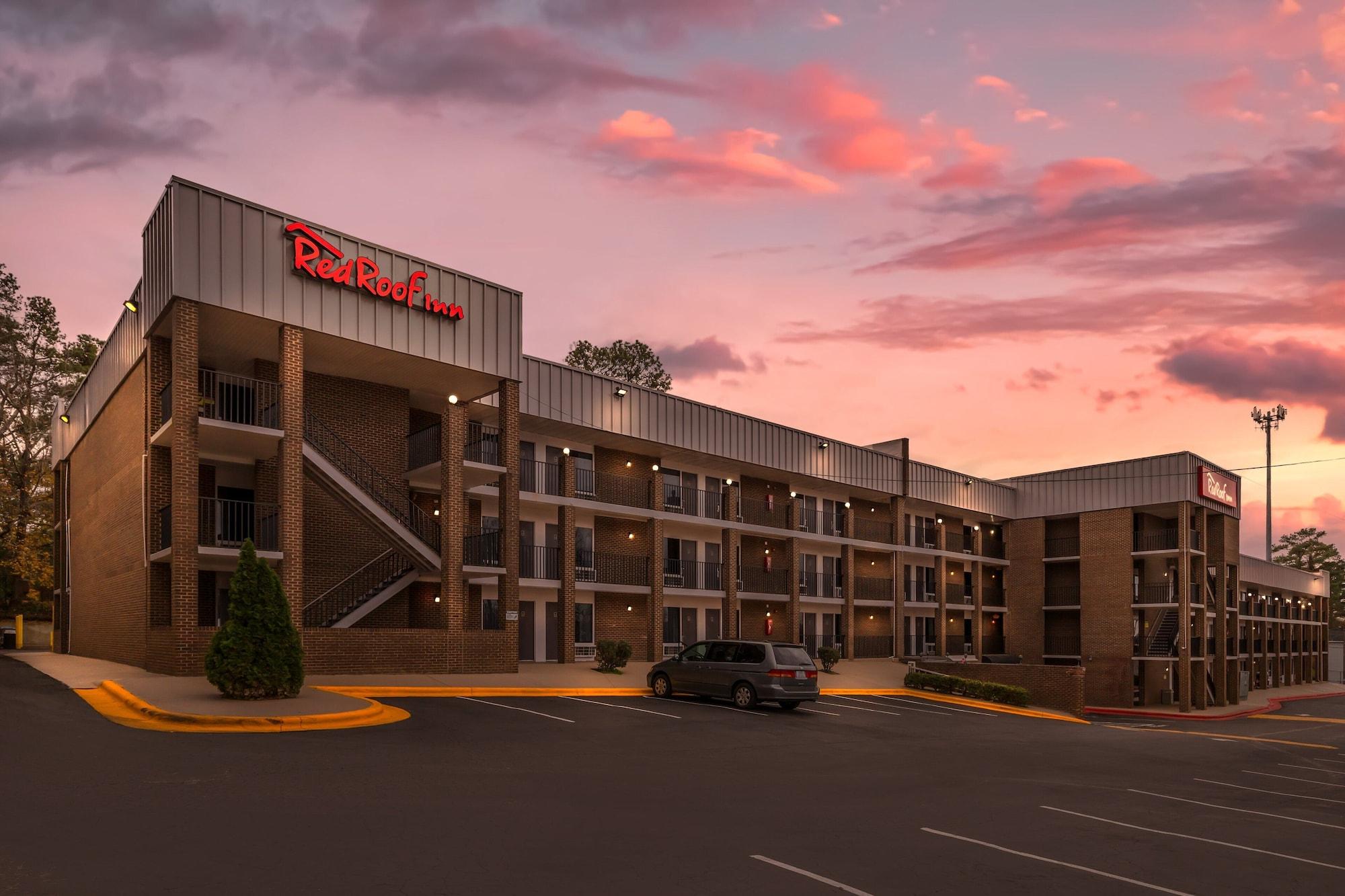 Vista Exterior Red Roof Inn Raleigh Northeast - Downtown