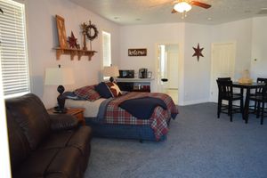 Alquiler Vacacional - Spacious and Beautiful Private Room located only 30 minutes from Zion!