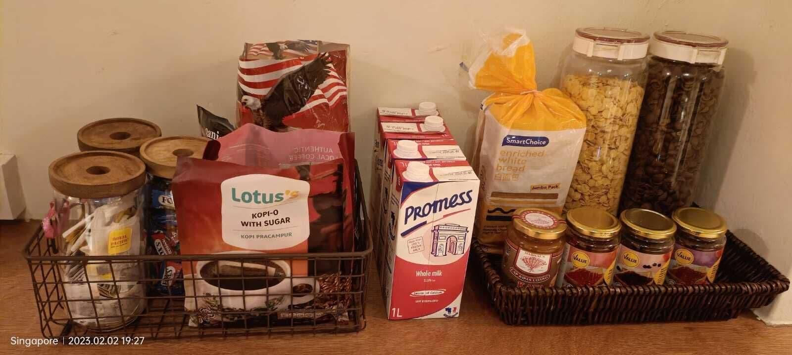 Restaurant Wink @ Upper Cross Street - Hostel