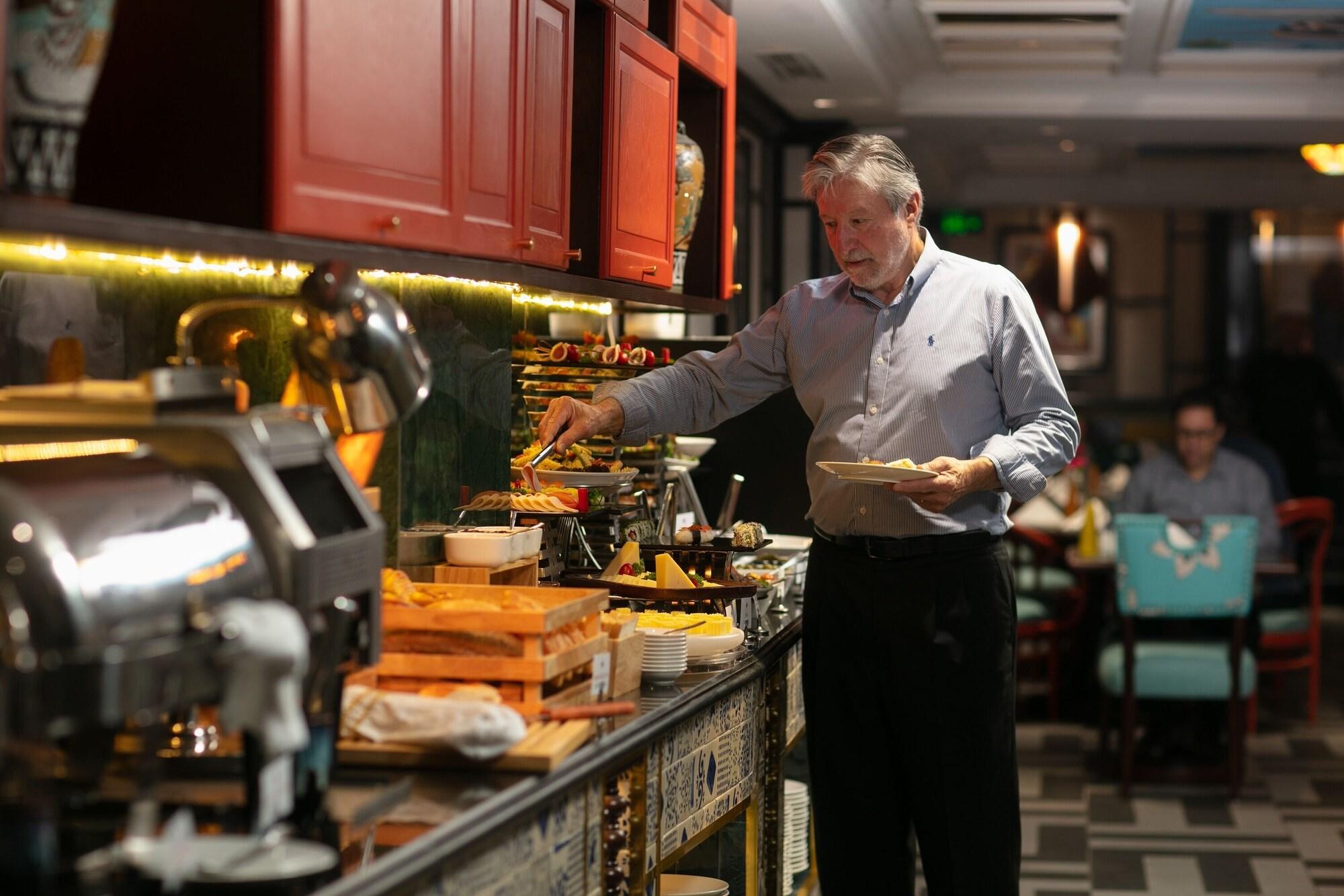 Restaurant L’HÔTEL du LAC Hanoi