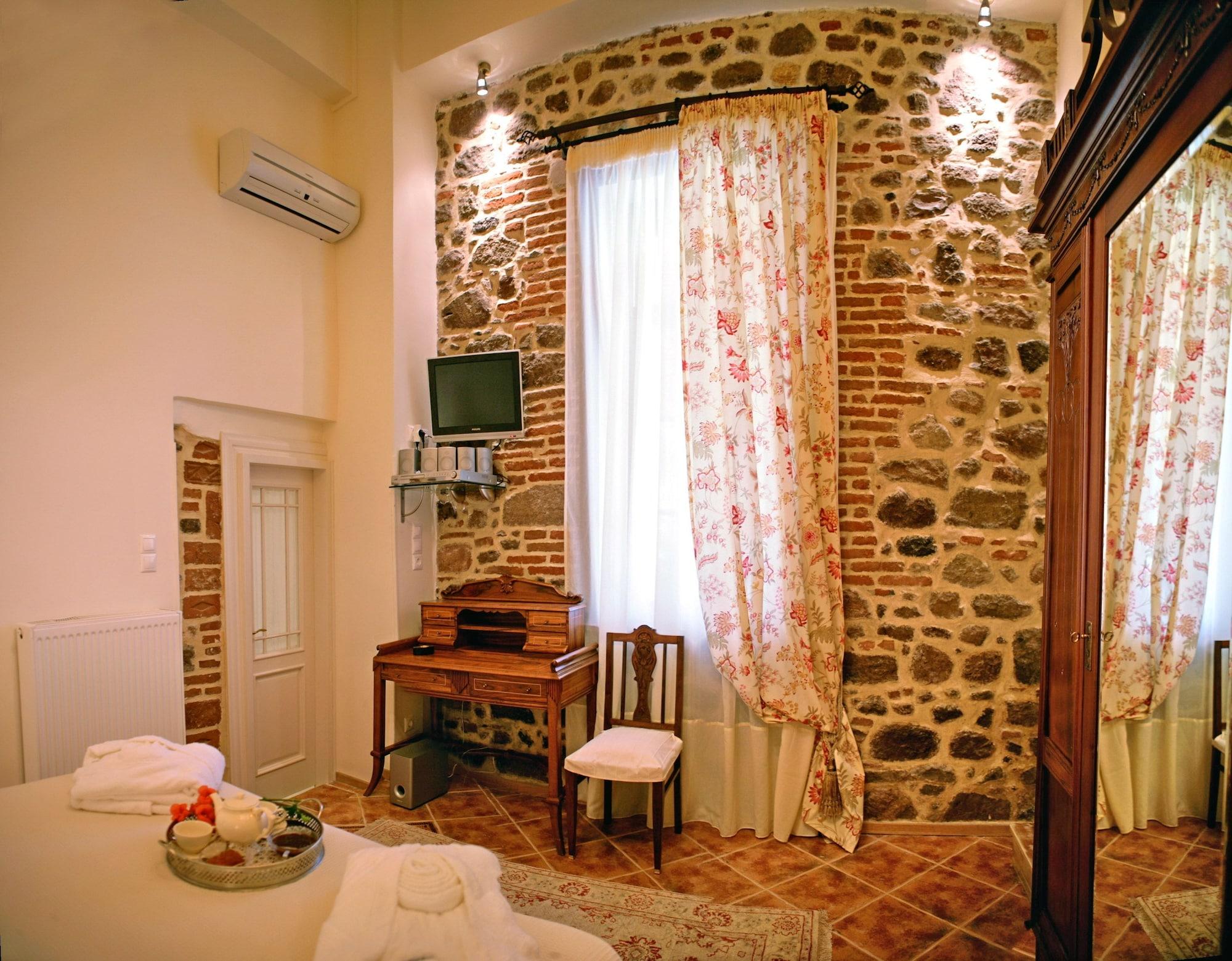 Set de Habitación Archontiko Petras 1821