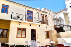 Alojamiento - BirdHouse Valencia