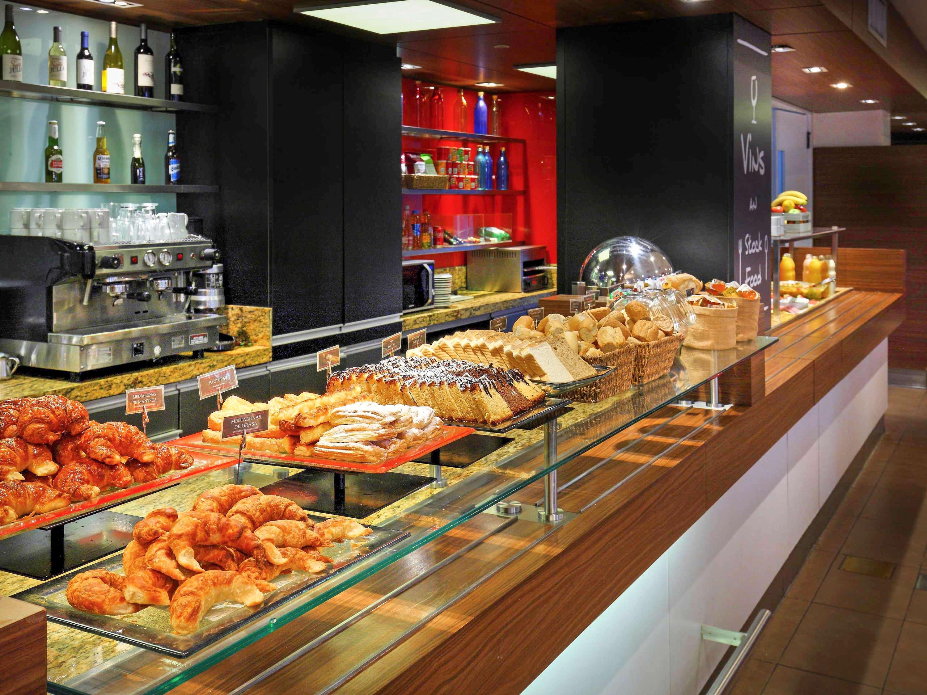 Bar/Salón ibis Buenos Aires Congreso