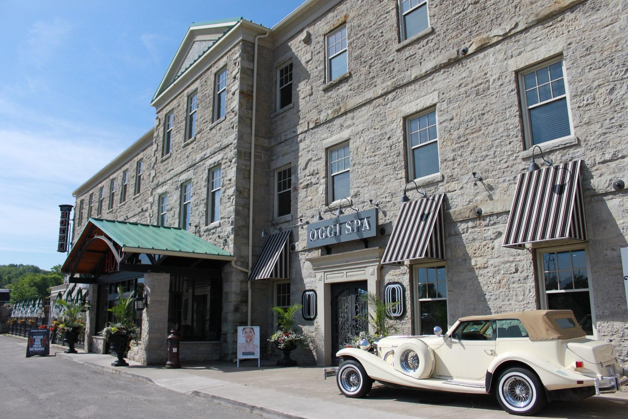 Vista Exterior Stone Mill Inn