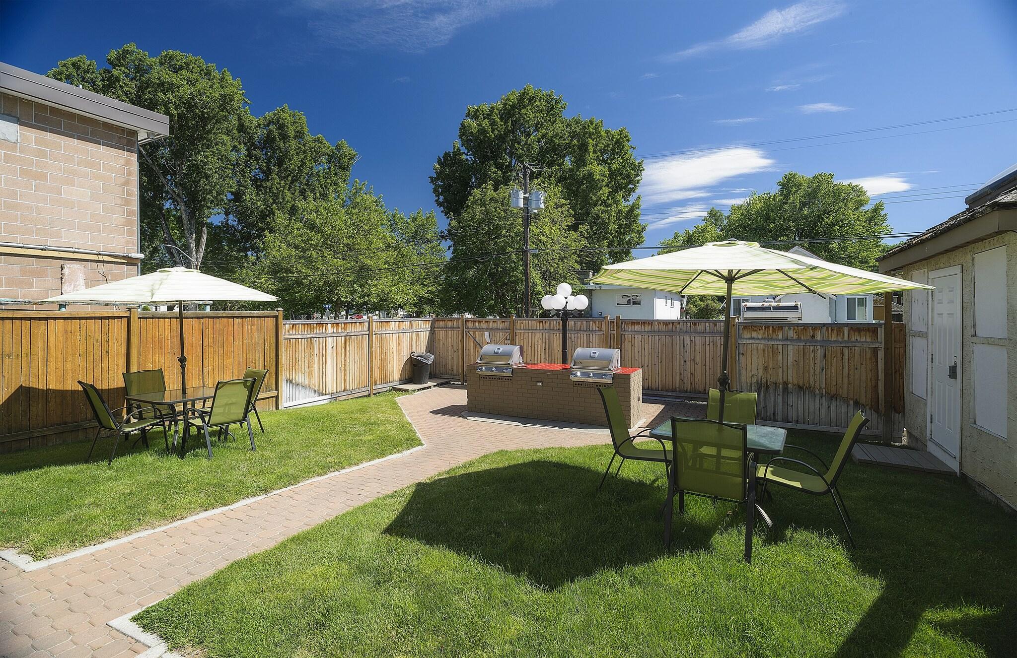 Vista Exterior Tiki Shores