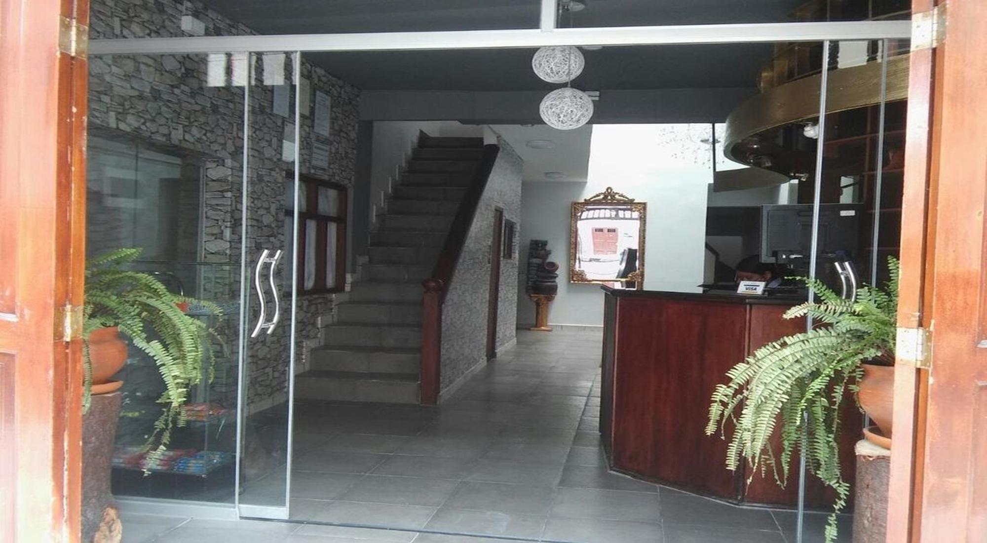 Vista Exterior Imperio Hostal