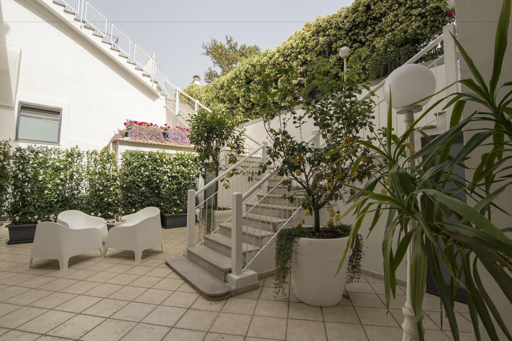 Vista Exterior Hotel Soleluna