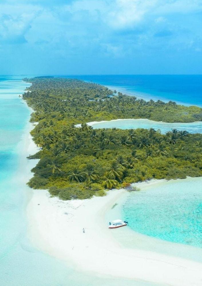 Varios Oceana Inn Maldives