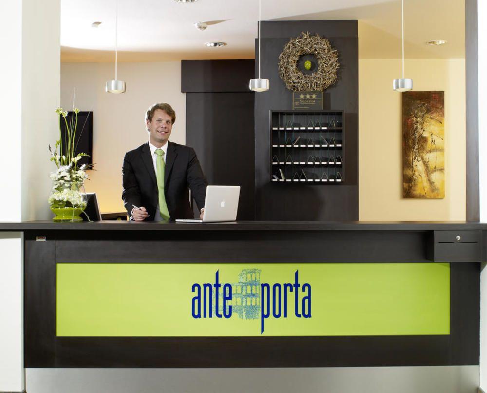 Vista Lobby ante porta Das Stadthotel