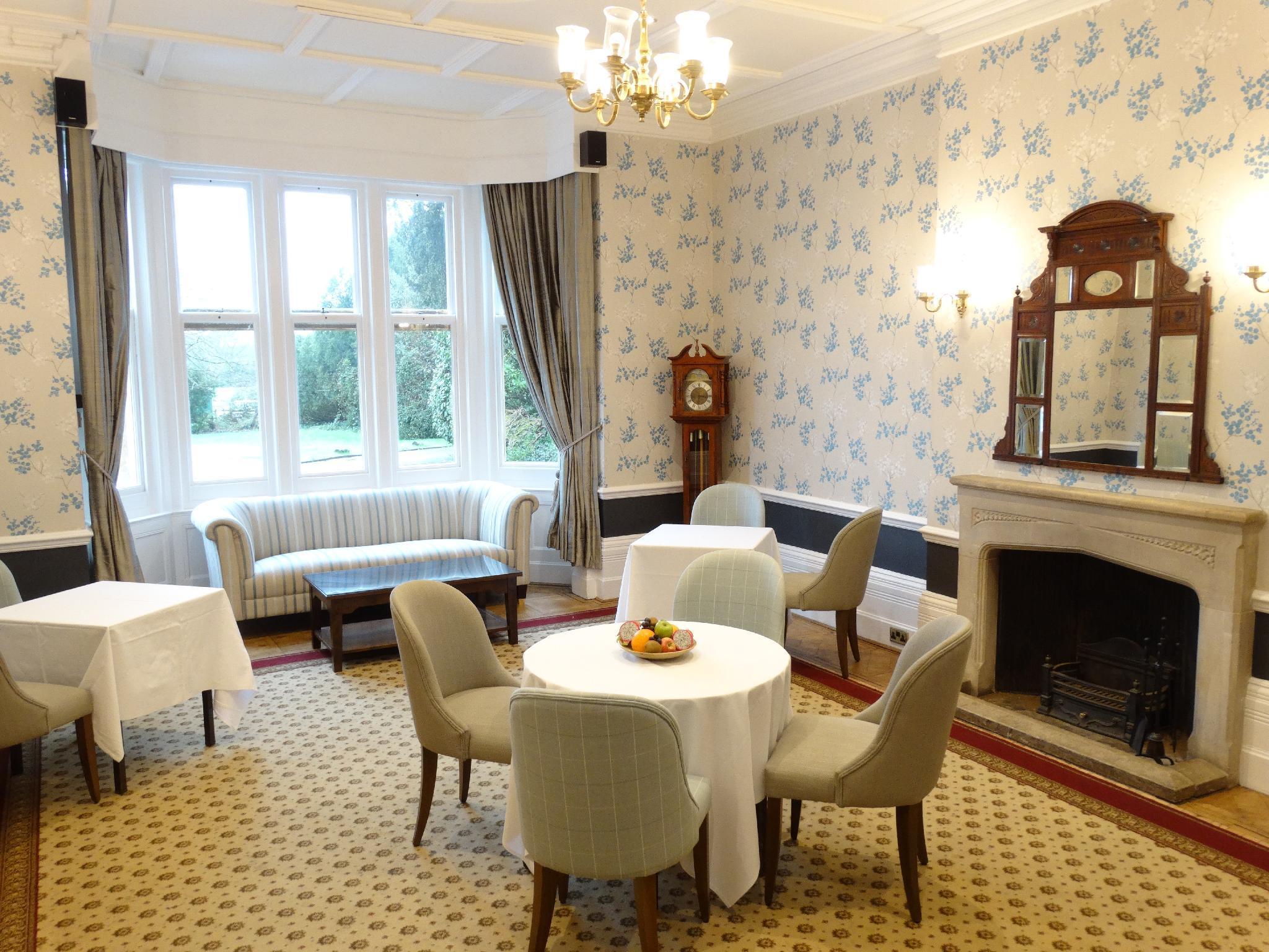 Vista Lobby Cantley House Hotel