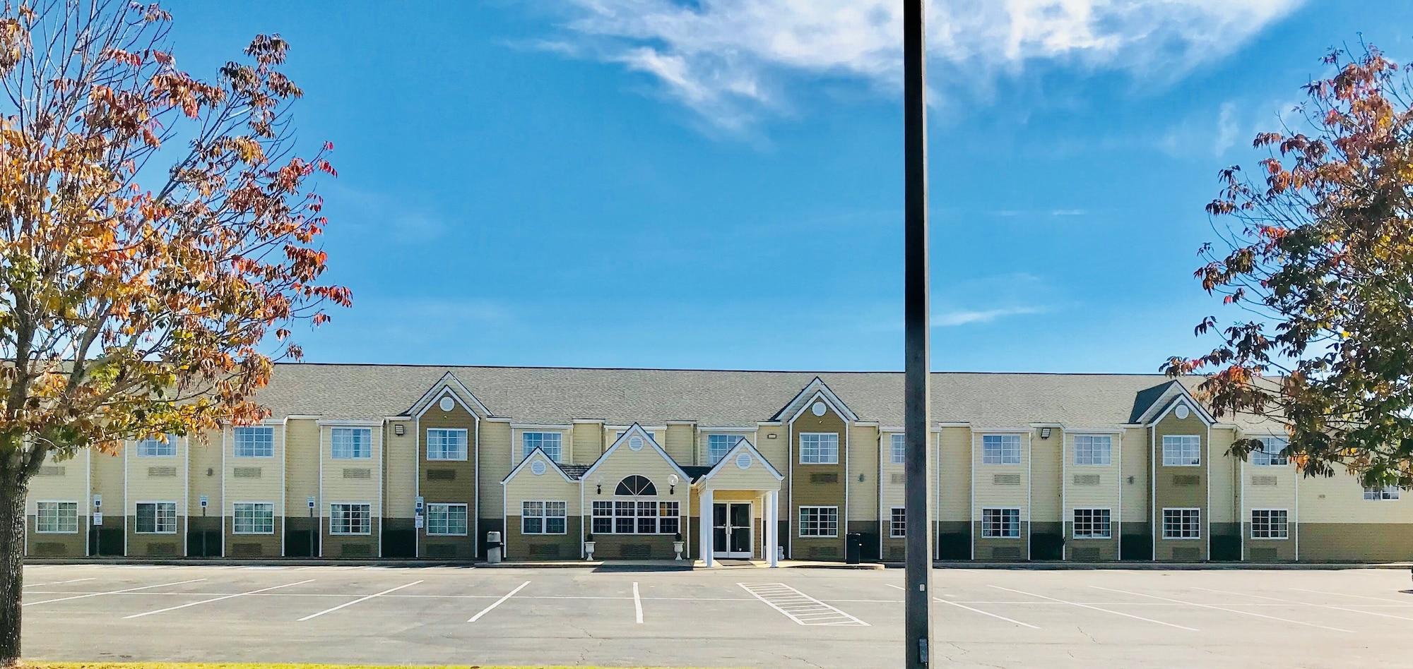 Vista Exterior Microtel Inn & Suites by Wyndham Tuscaloosa East