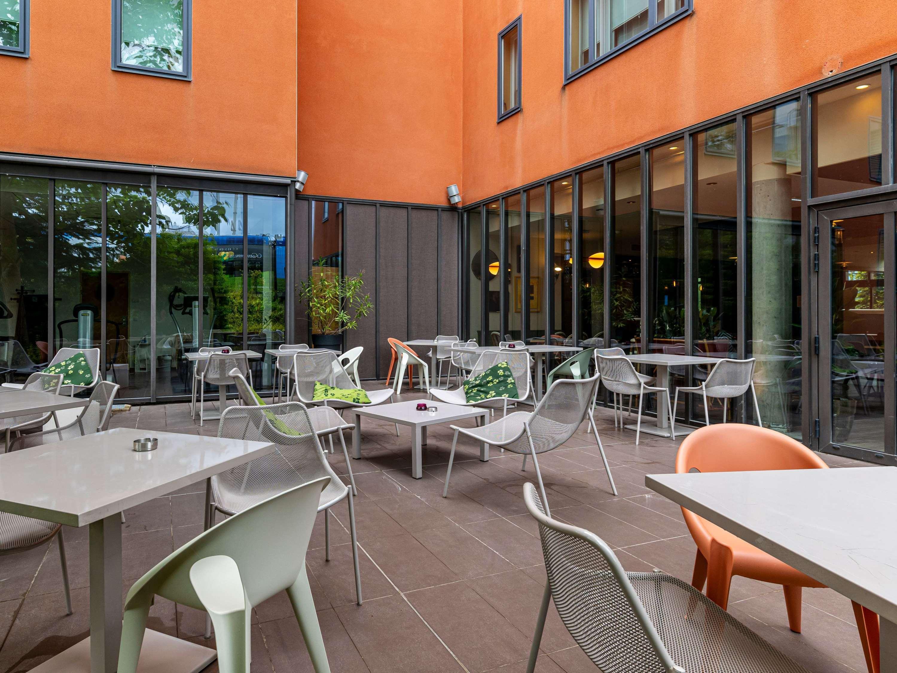 Bar/Salón Novotel Suites Reims Centre
