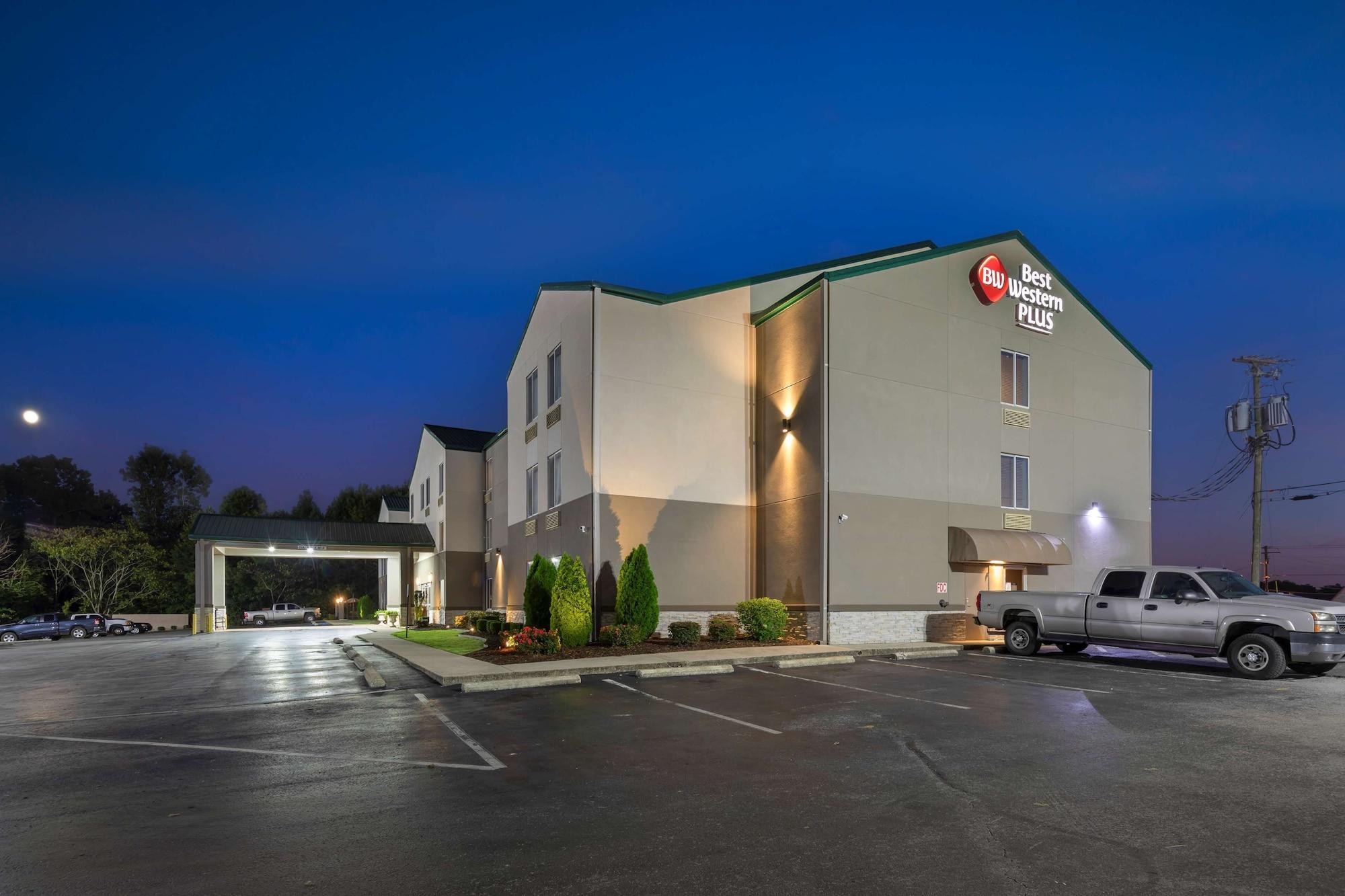 Vista Exterior Best Western Plus Russellville Hotel & Suites