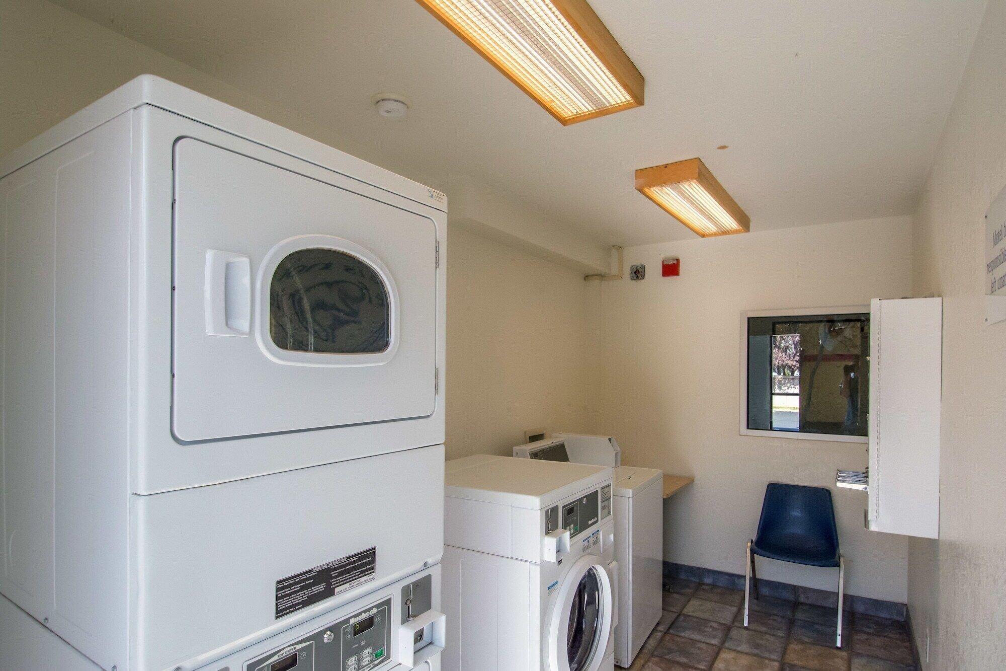 Instalaciones Recreativas Motel 6 Arcata, CA - Cal Poly Humboldt