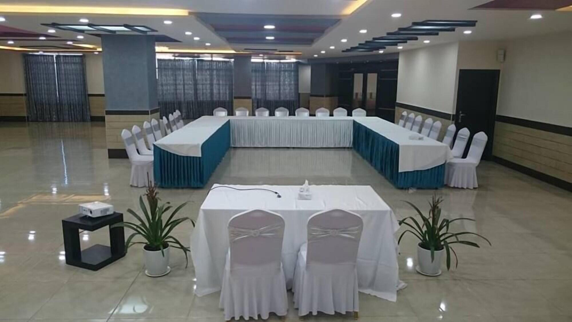 Sala de Reuniones Abu Mazen Hotel