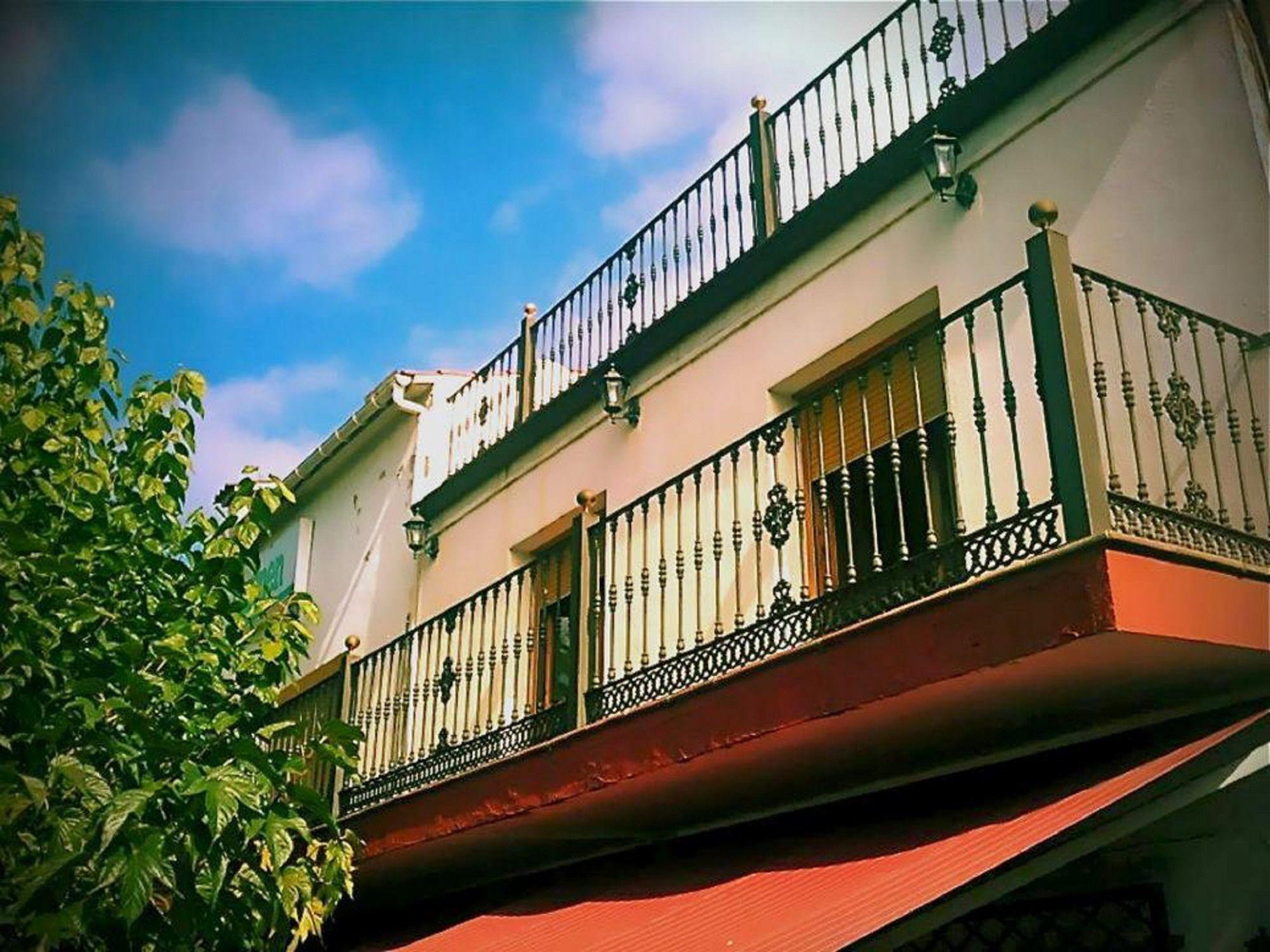 Vista Exterior Hostal del Carmen