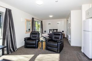 Alojamiento - Black on Grey Motel