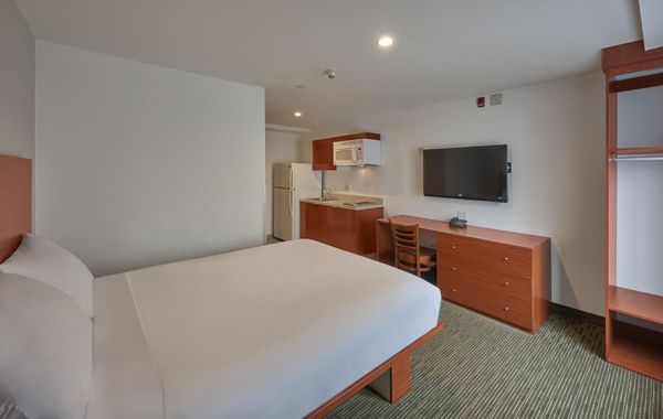 Extended Suites Monterrey Aeropuerto