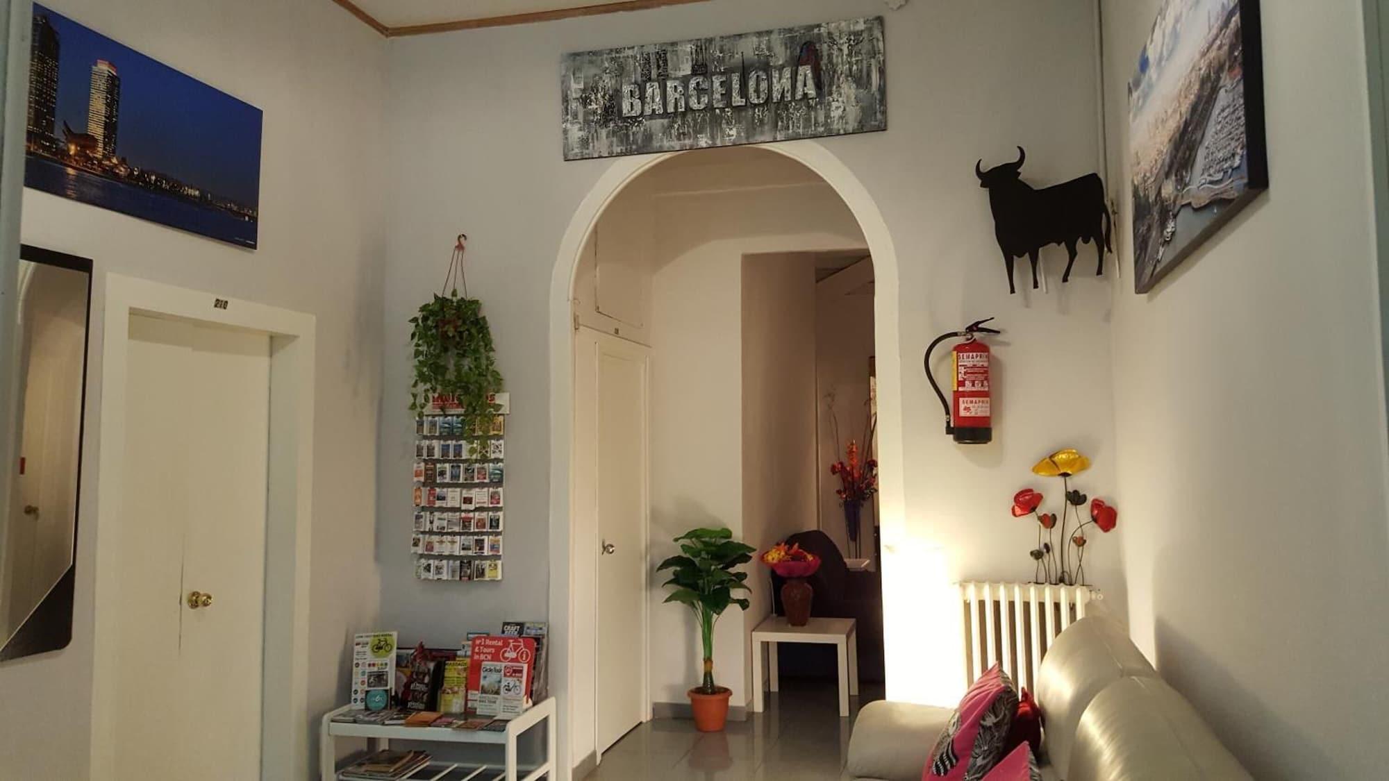 Vista Lobby Hostal Parisien