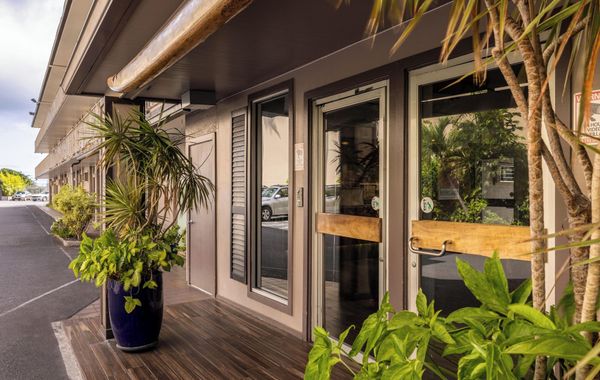 Pacific Marina Inn Airport Hotel