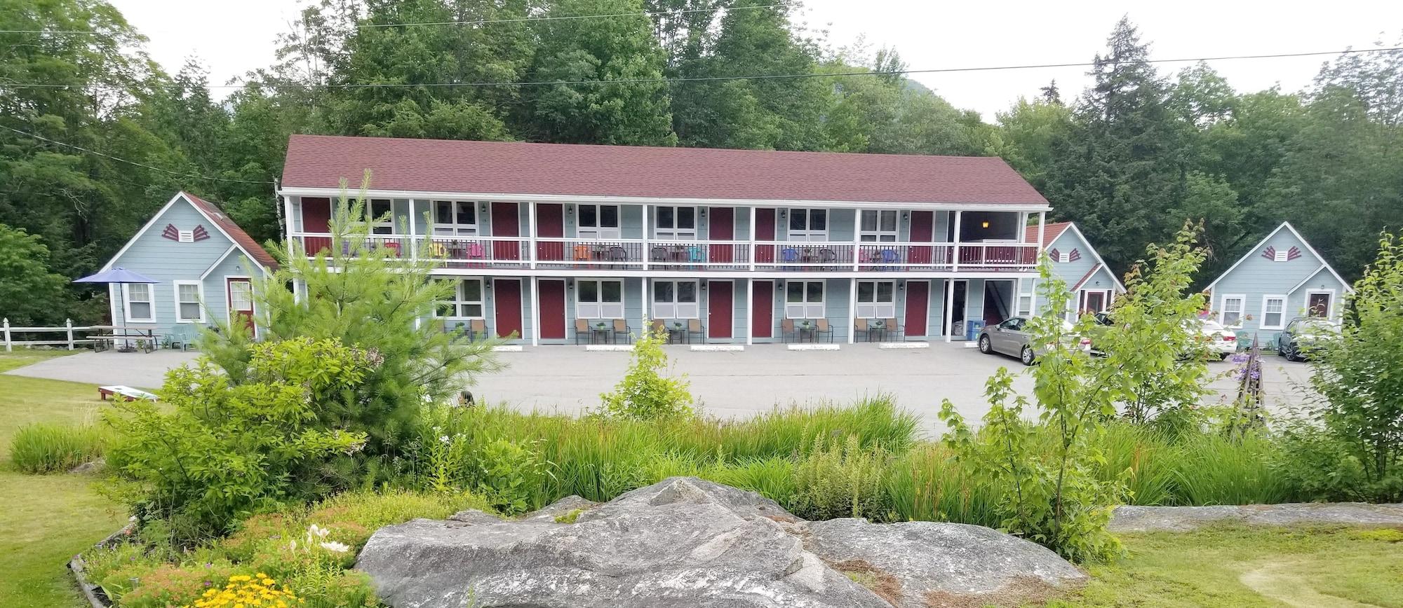 Varios White Mountain Motel And Cottages