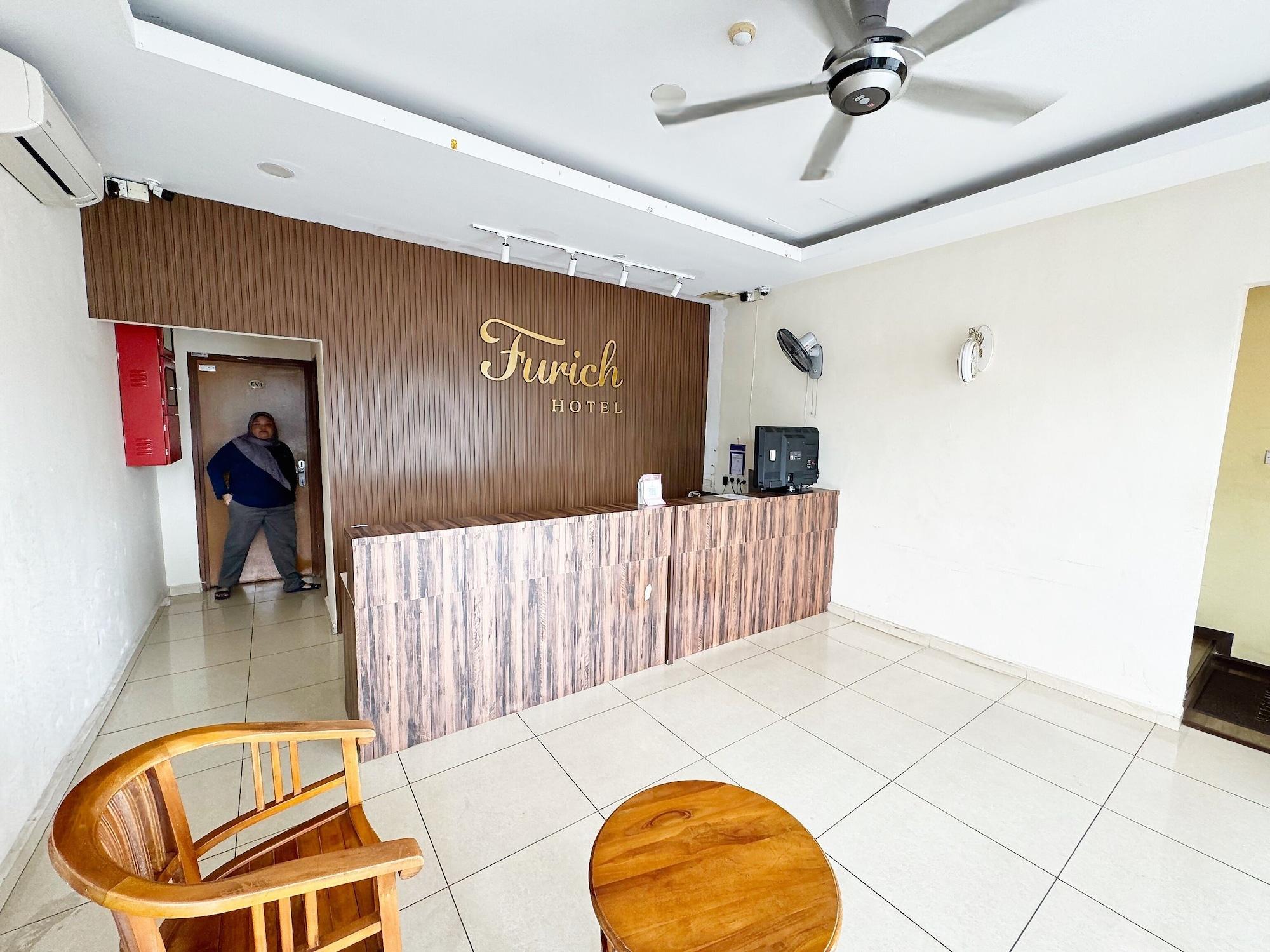 Vista Lobby Hotel O Furich Hotel