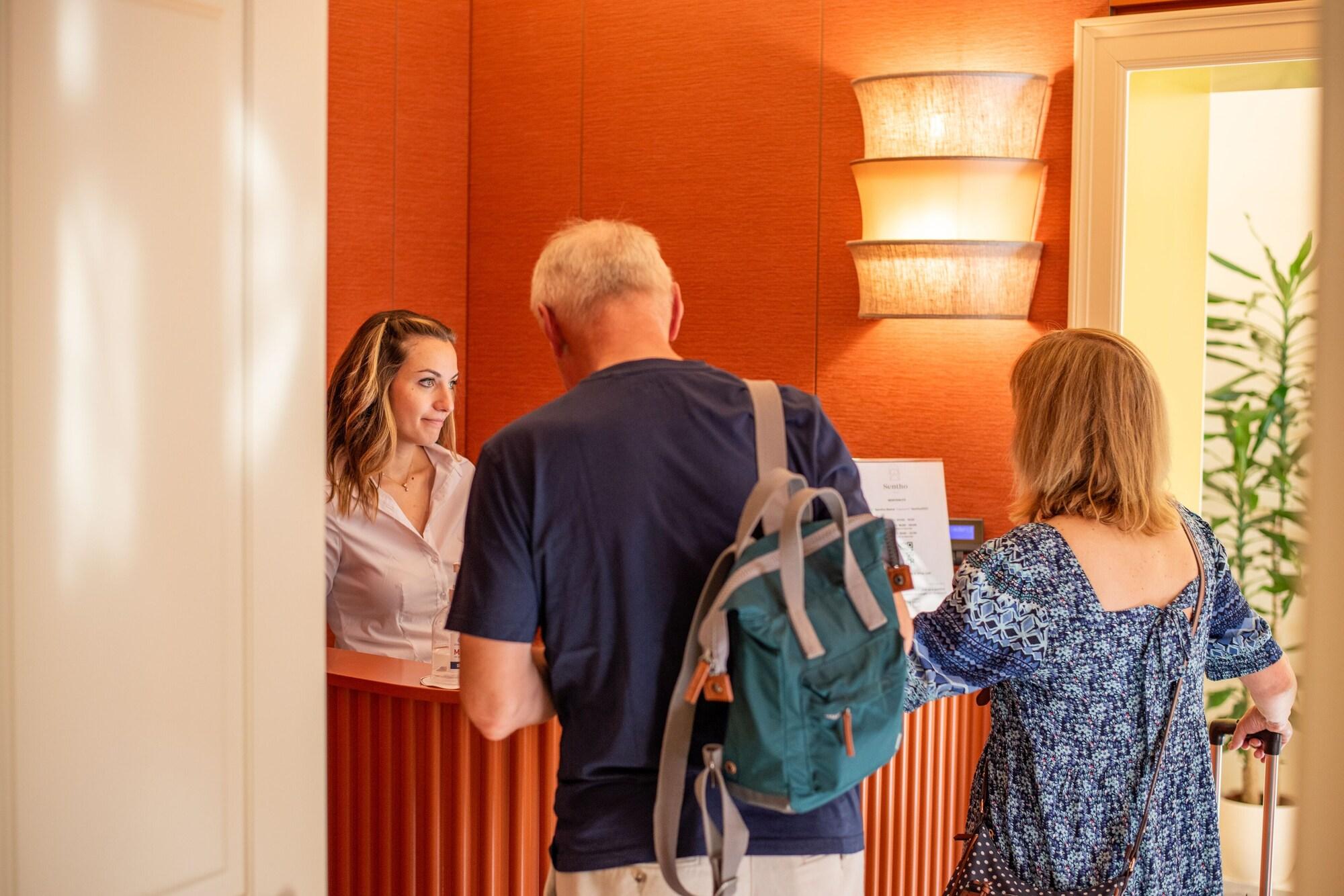 Vista Lobby Sentho Roma