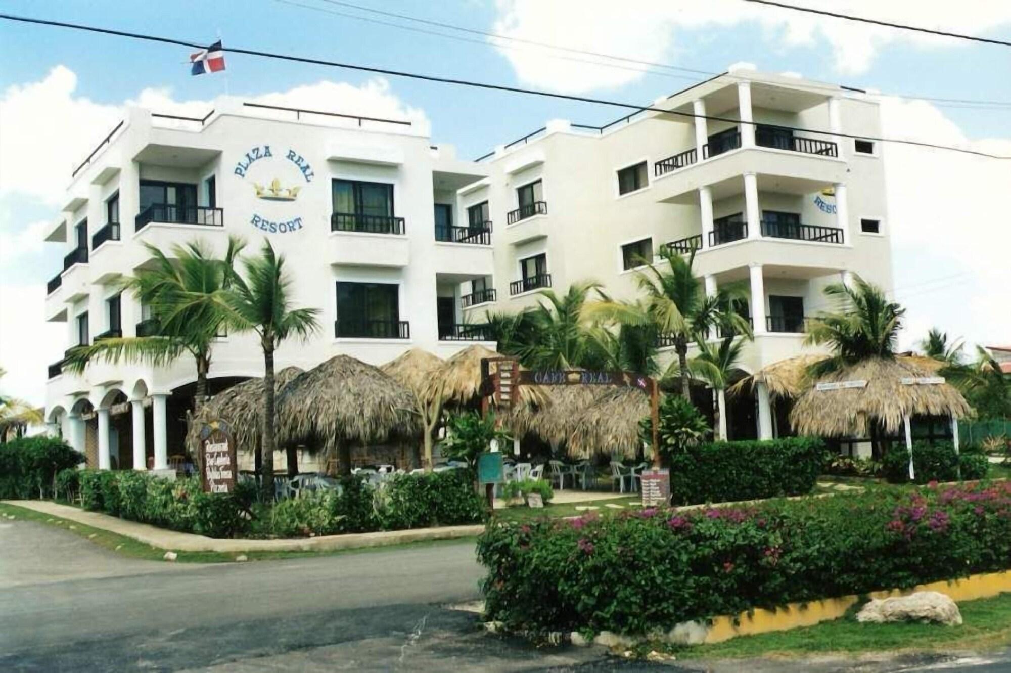 Vista Exterior Plaza Real Resort