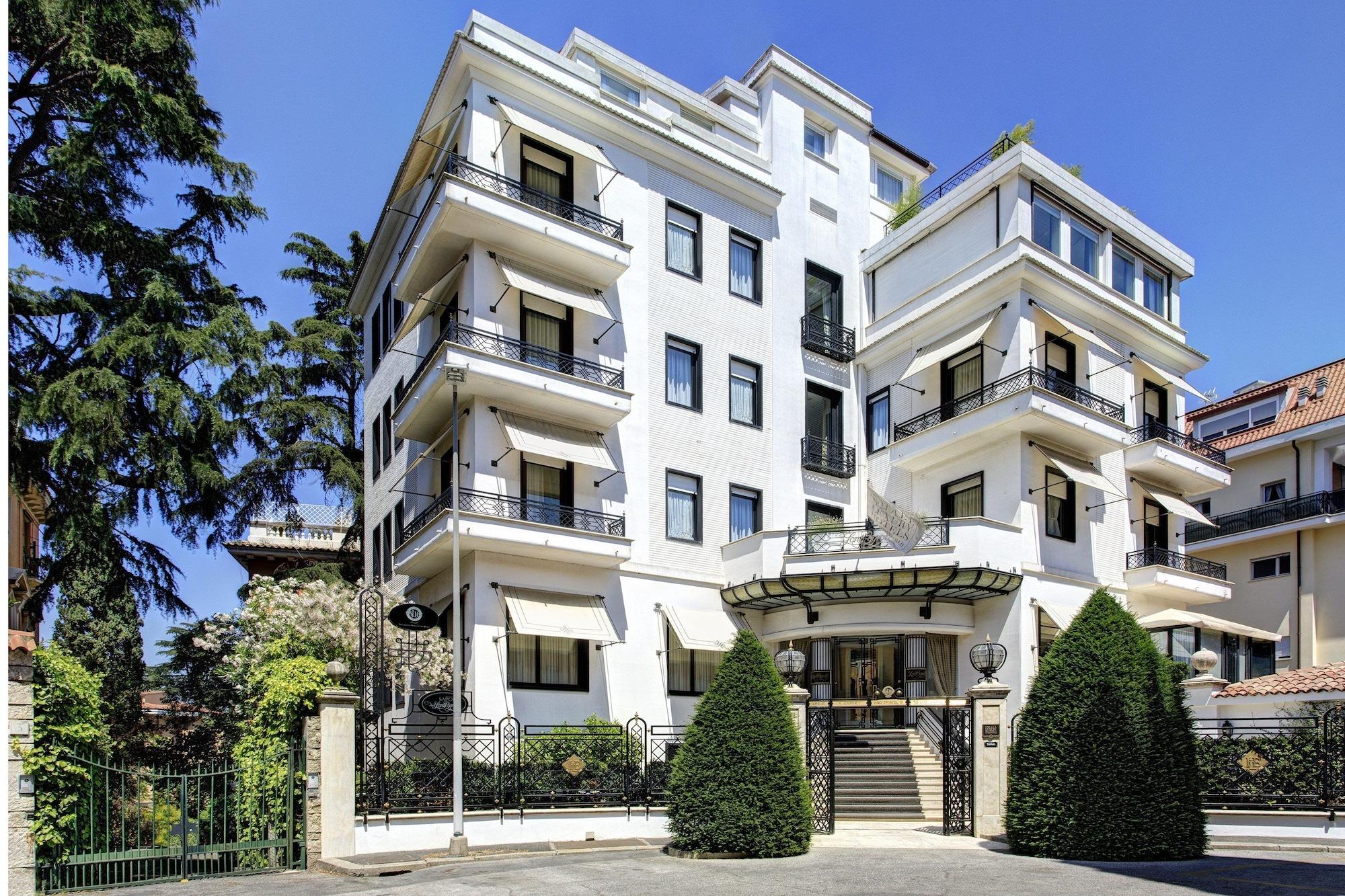 Varios Hotel Lord Byron