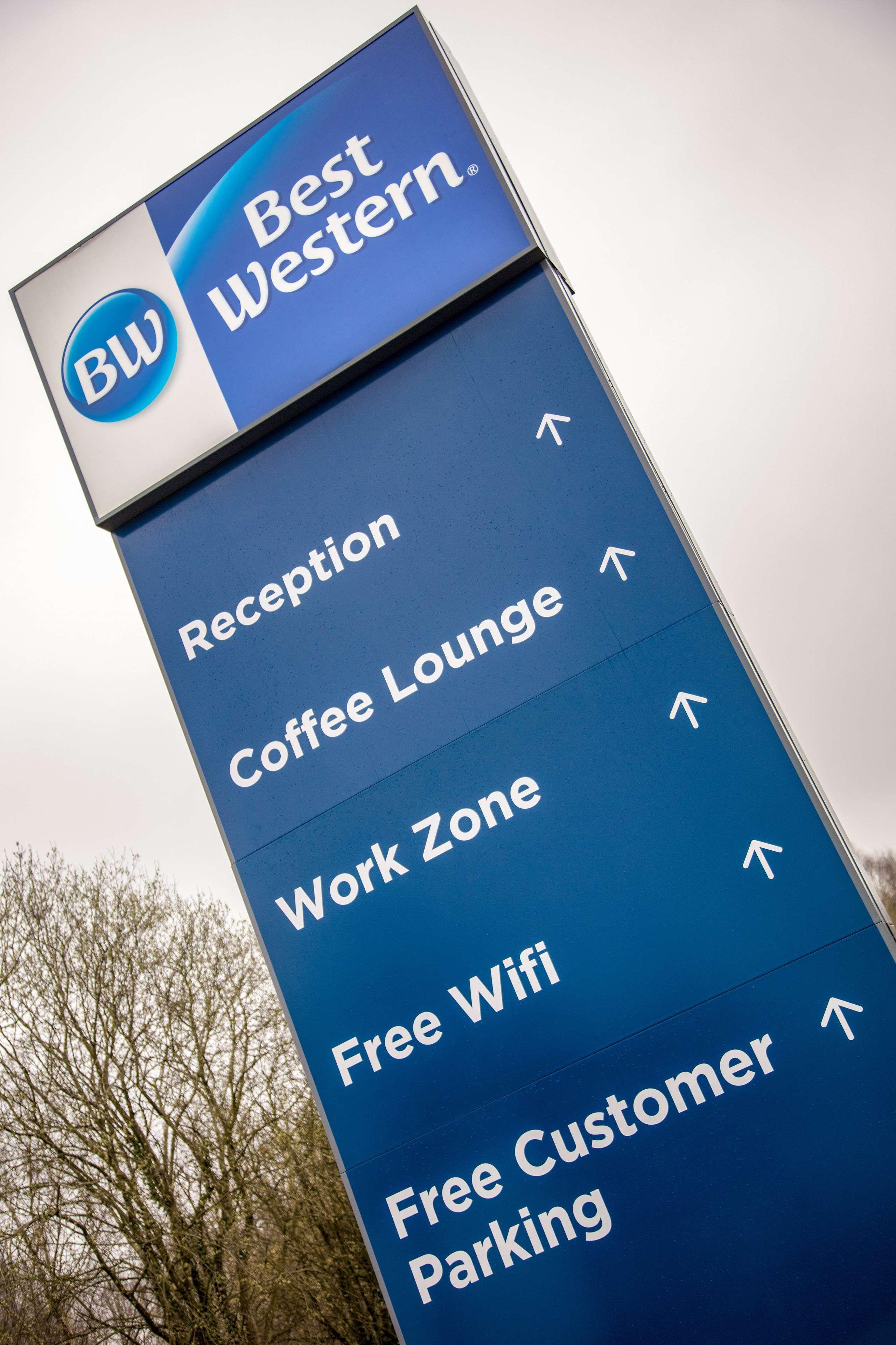 Vista Exterior Best Western Pontypool Metro Hotel