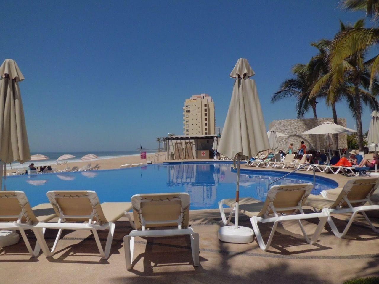 Varios Condo Royal 605