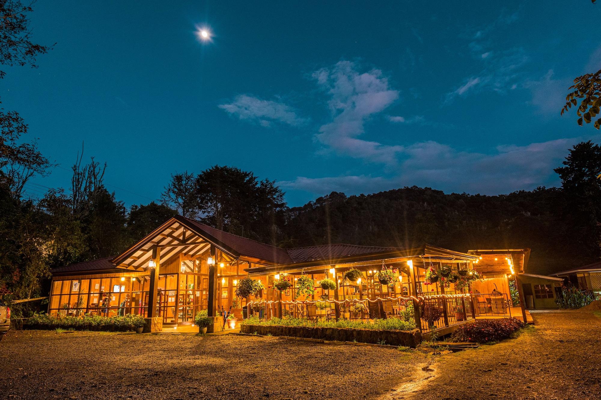 Varios Hotel de Montaña Suria