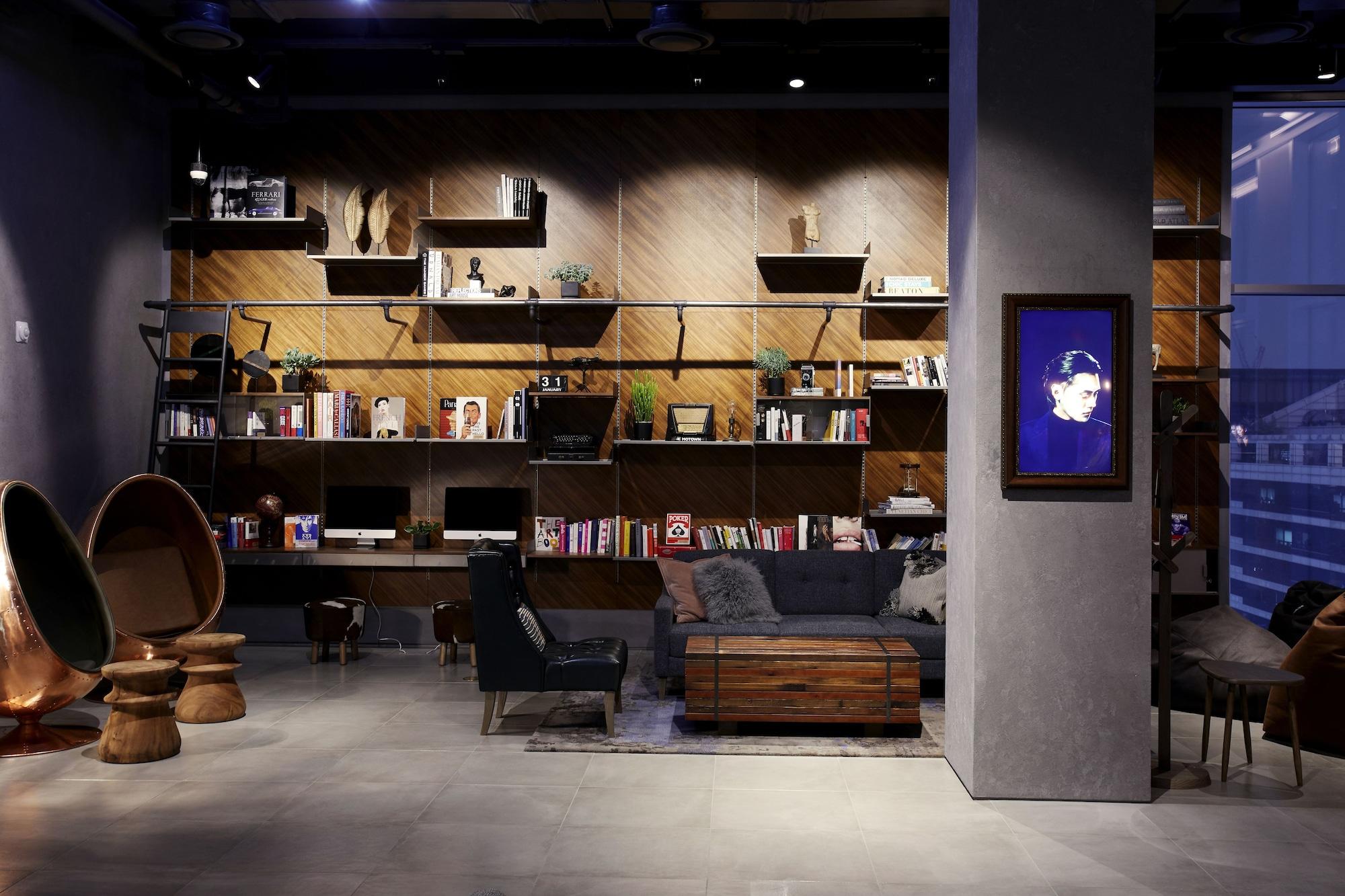 Vista Lobby L7 HONGDAE by LOTTE