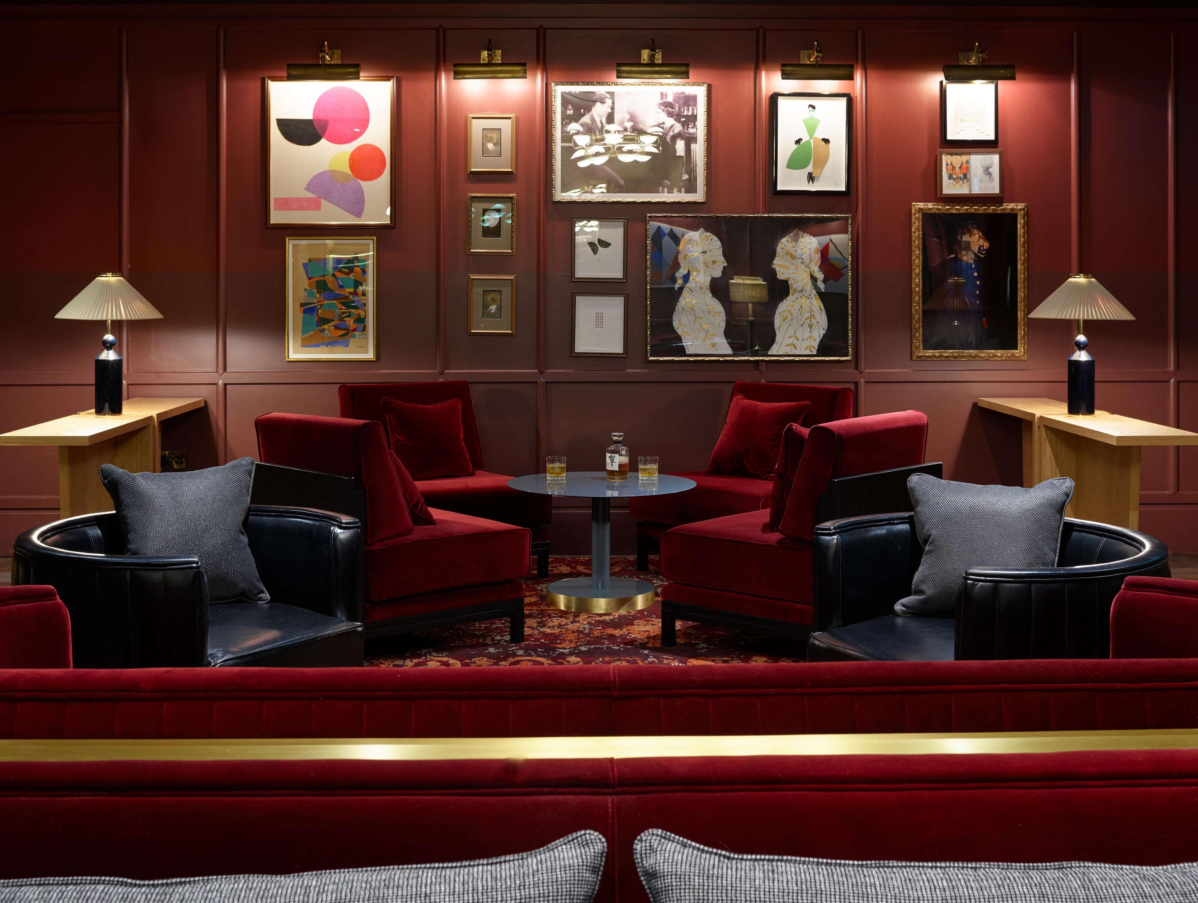 Restaurant The Trafalgar St. James London, Curio Collection by Hilton