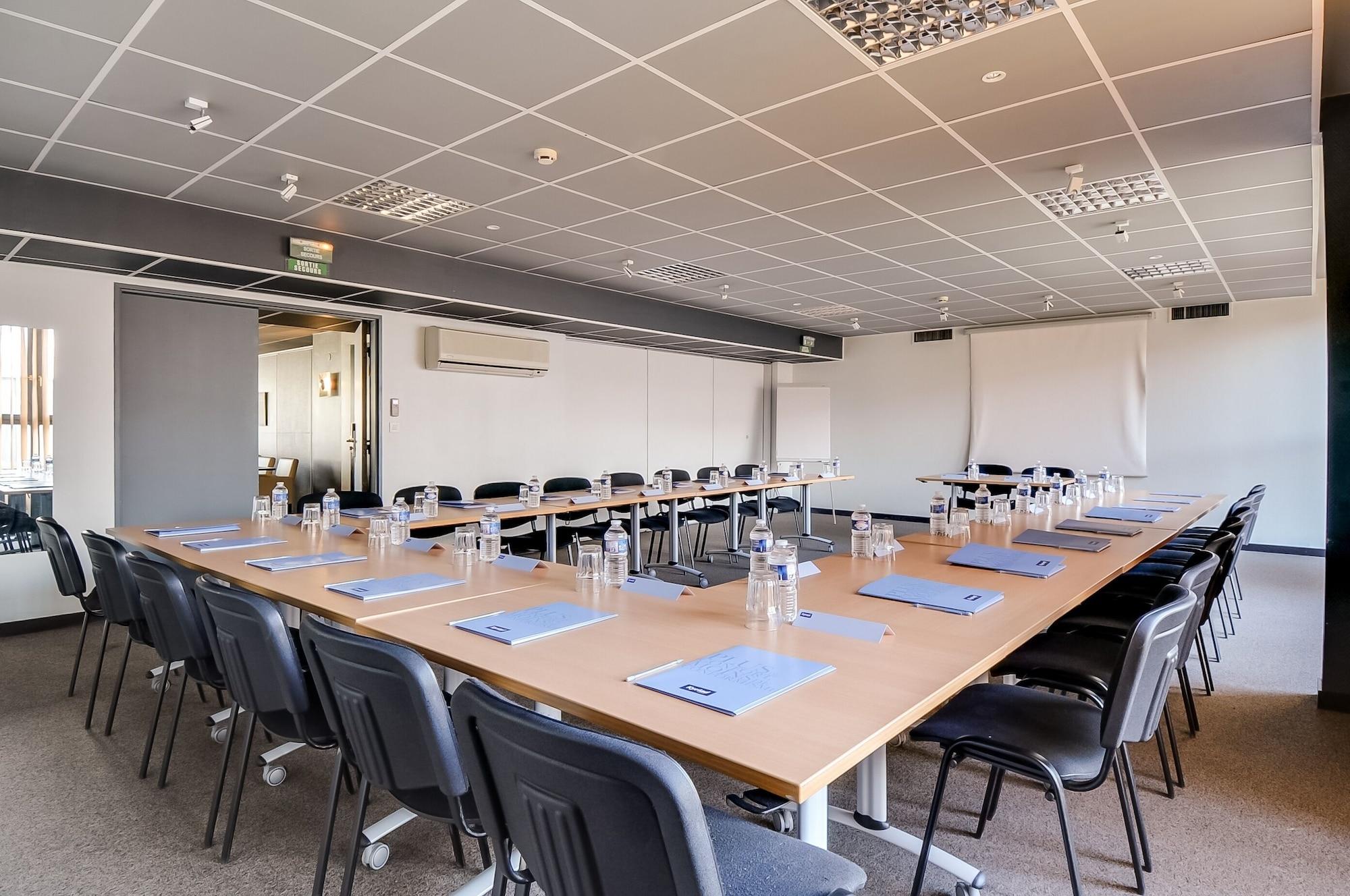 Sala de Reuniones La Maison Hotel Mulhouse