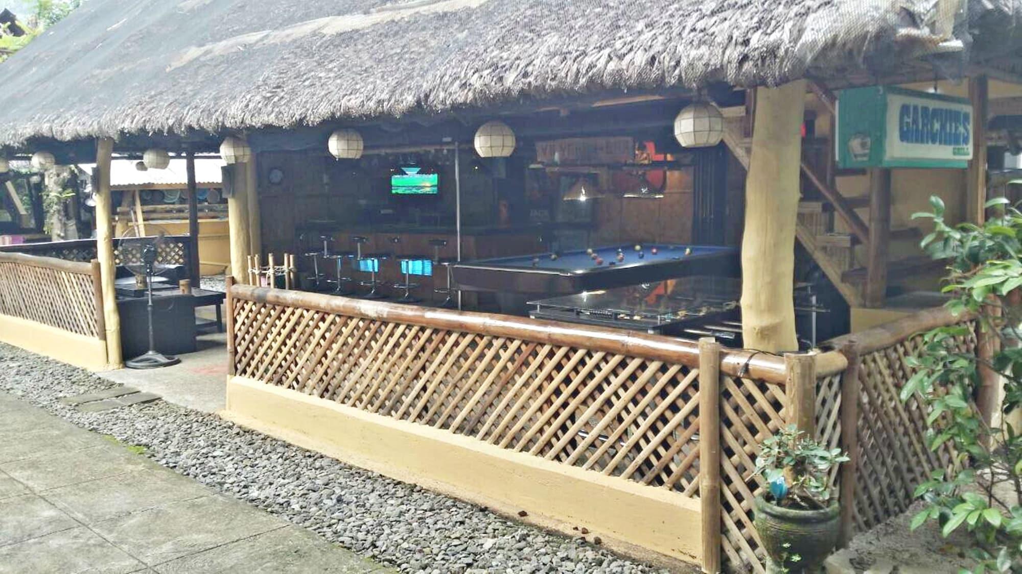Restaurant V House