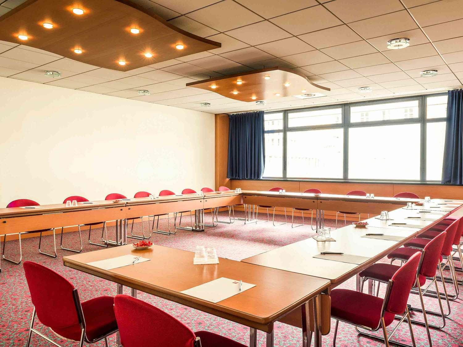 Hotel ibis Paris 17 Clichy-Batignolles - formerly Berthier