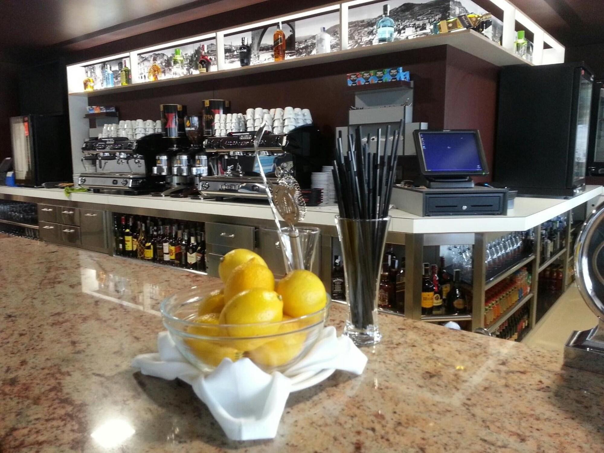 Bar/Salón Hotel San Cibrao