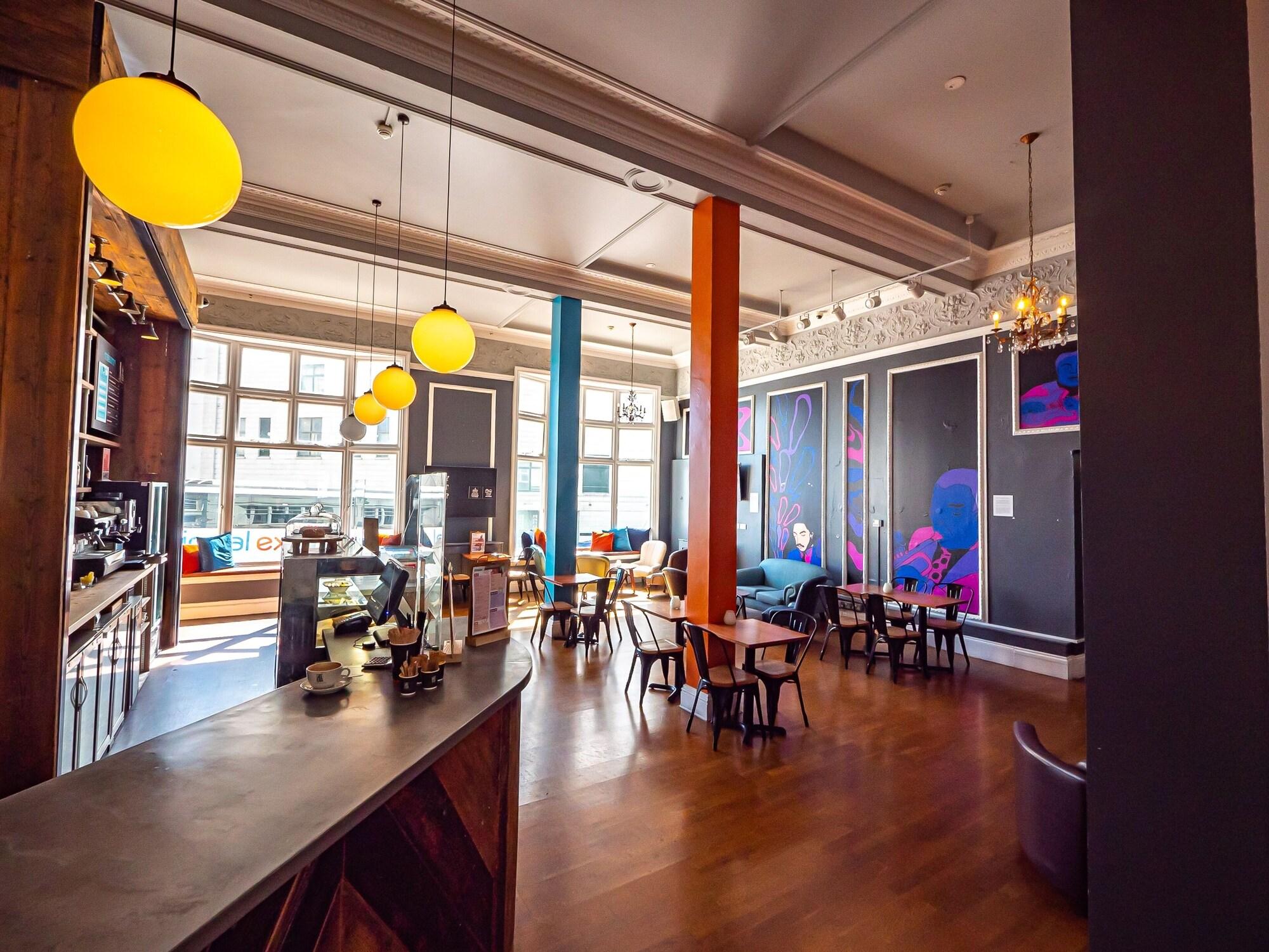 Restaurant a&o Brighton Beach