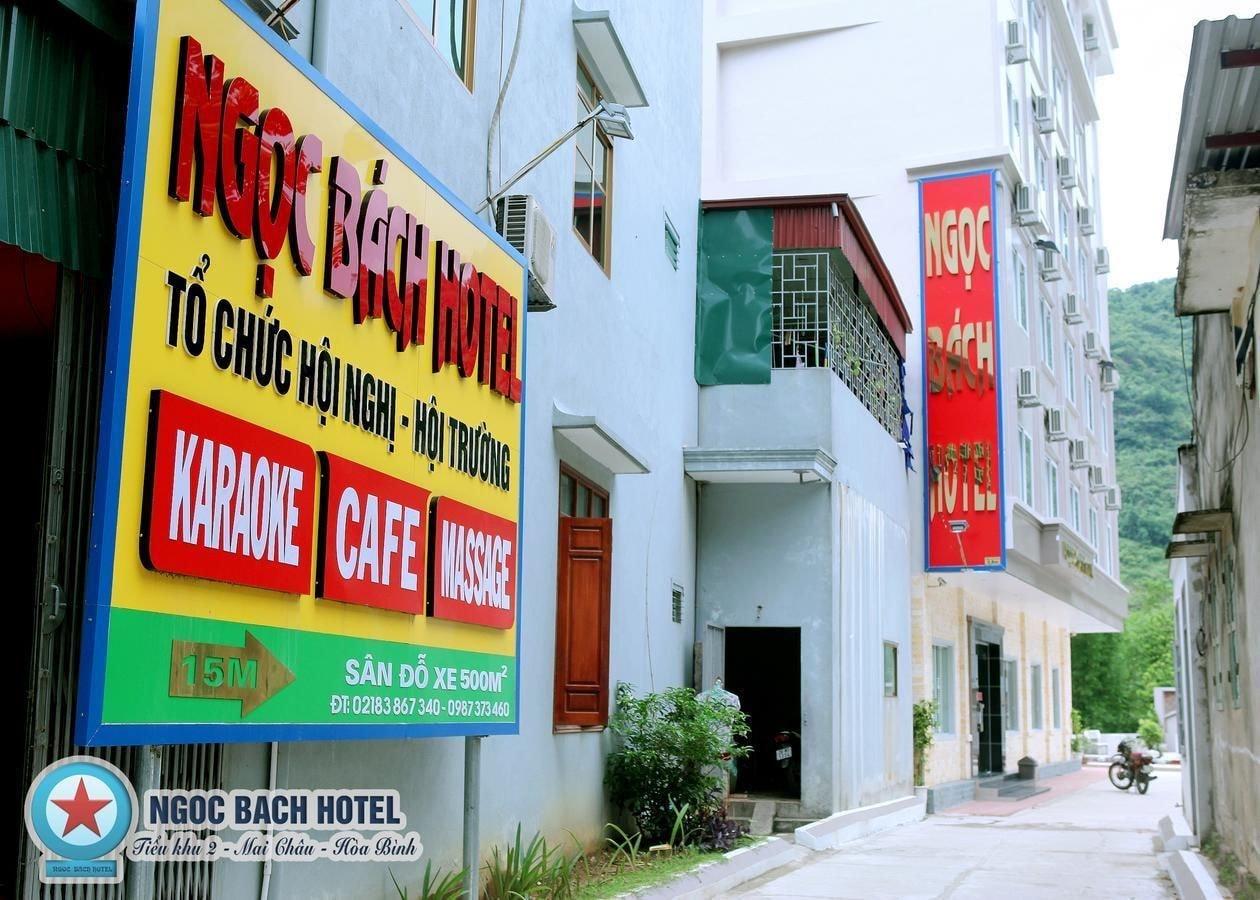 Varios Ngoc Bach Hotel