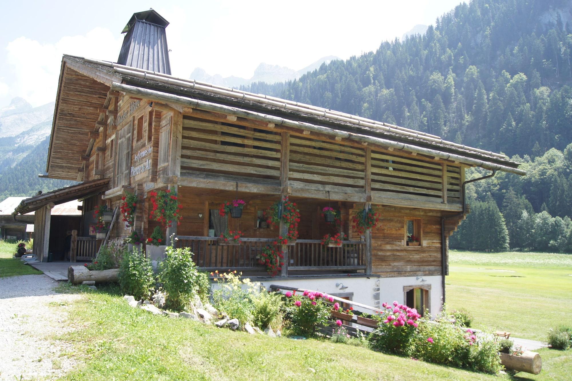 Varios Les Fermes de Pierre et Anna